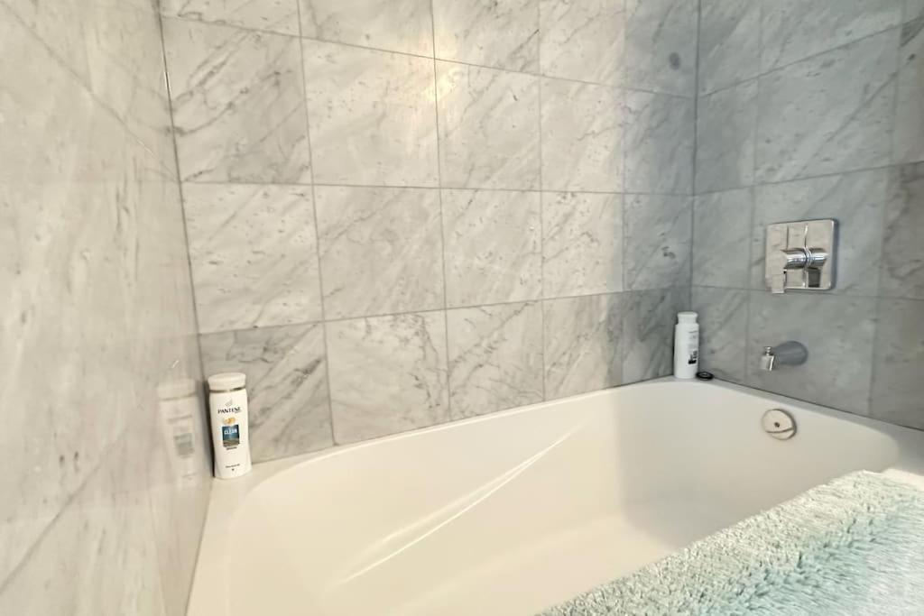 New Superior Lakeview Luxury Top Floor 3-Bedroom Suite On 48Th Floor Toronto Exterior foto
