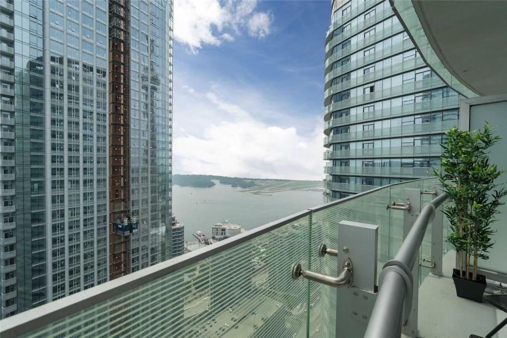 New Superior Lakeview Luxury Top Floor 3-Bedroom Suite On 48Th Floor Toronto Exterior foto